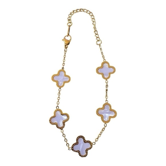 🎄CHRISTMAS GIFTS🎄 NWT-GOLDTONE & WHITE CLOVER BRACELET & GOLDTONE WHITE EARRINGS - Picture 4 of 4